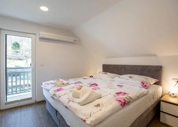 Apartment Crystal Aura 1
